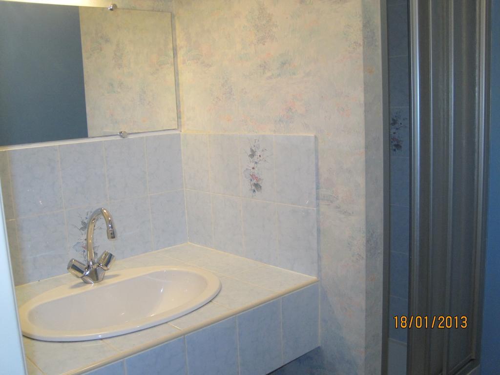 Hotel Le Commerce Neuville  Pokój zdjęcie