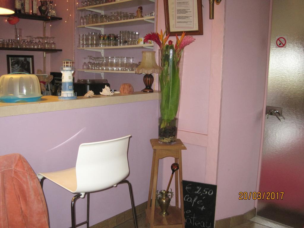Hotel Le Commerce Neuville  Zewnętrze zdjęcie