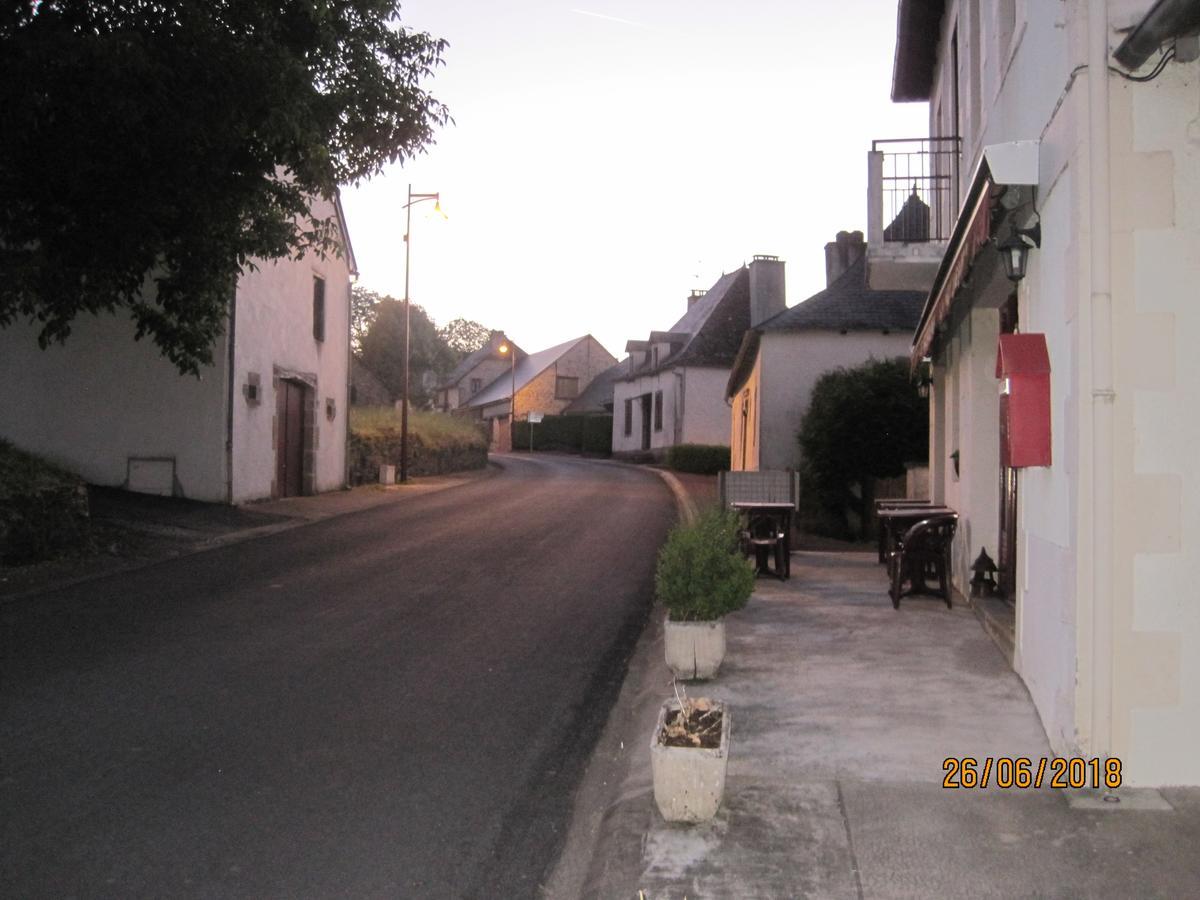 Hotel Le Commerce Neuville  Zewnętrze zdjęcie